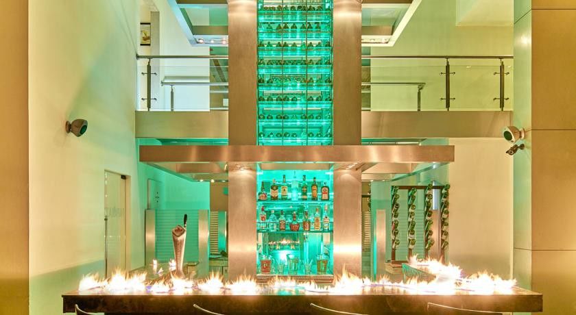 รอยัล ออร์คิด เซ็นทรัล บังกาลอร์ Hotel ภายนอก รูปภาพ